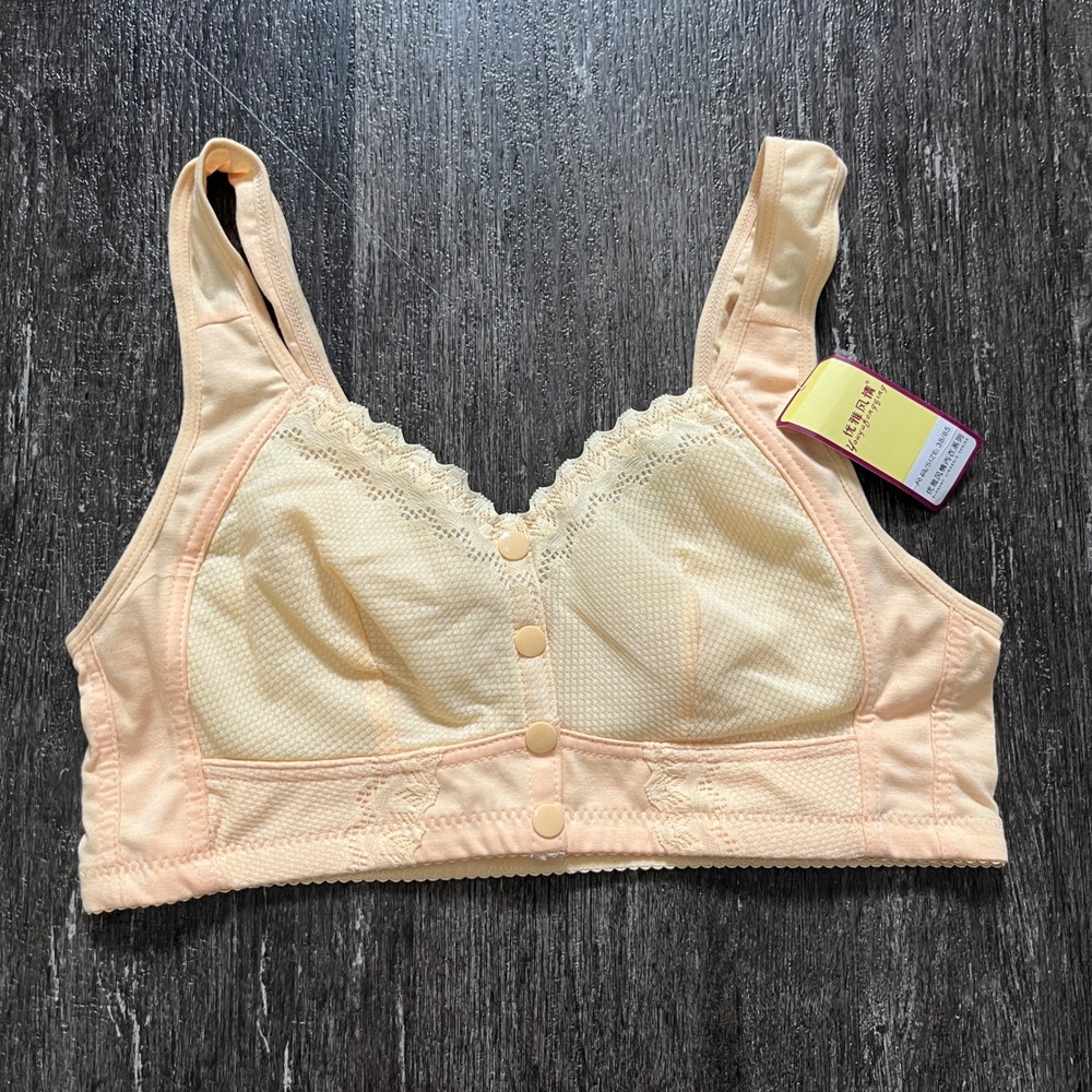 Comfort Bra Front Closure Lace Trim Peach Beige Full Coverage 38B‎ Best for 30B